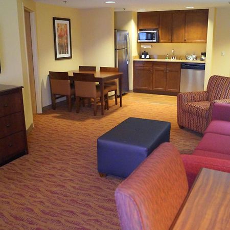 Hampton Inn Altoona Dış mekan fotoğraf