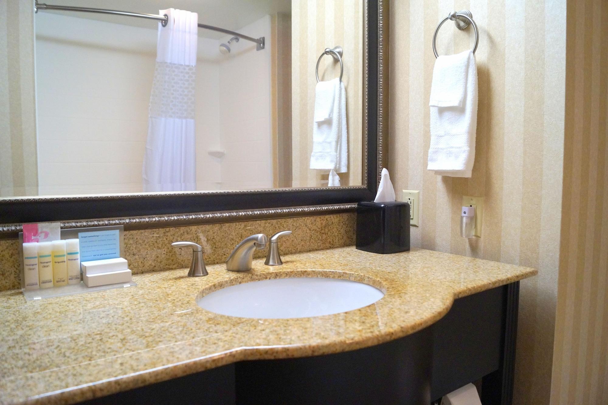 Hampton Inn Altoona Dış mekan fotoğraf
